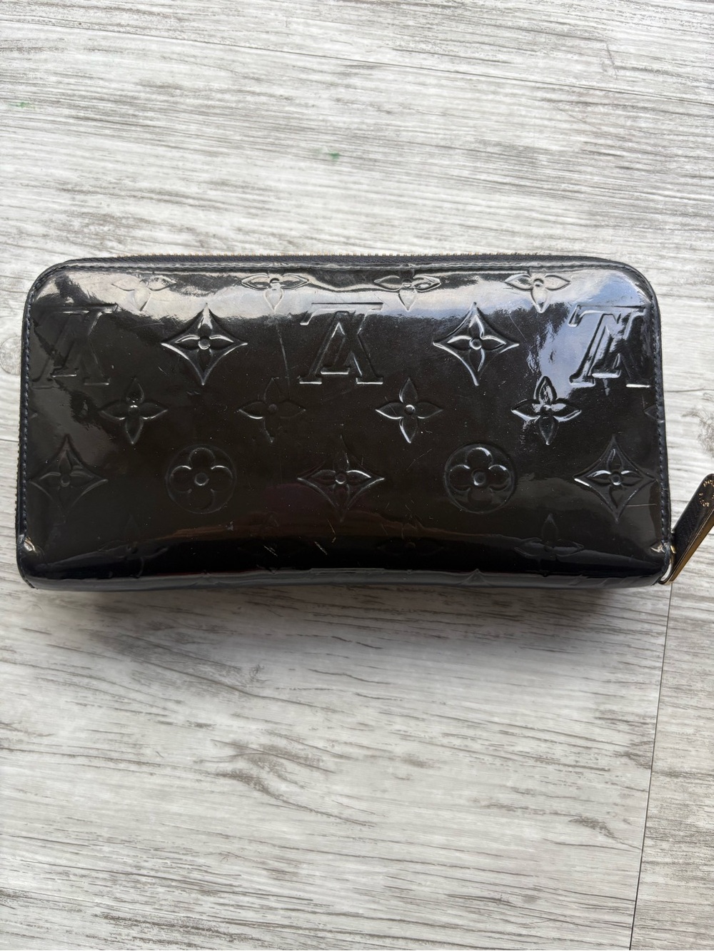 Louis Vuitton Vernis Monogram Zip Wallet